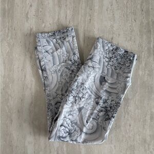 Lululemon White Multi Wunder Under Crop (Hi-Rise) *21"